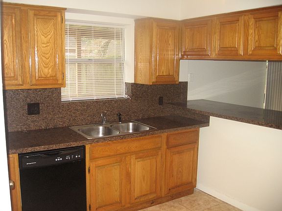 4th image of 3202 Hunterwood Dr