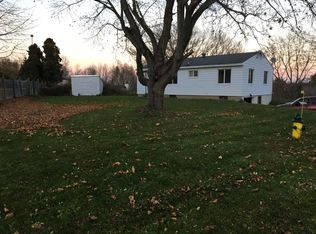 83 Ridgeway Sites Ave, Oswego, NY 13126