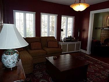 2nd image of 568 Moorhead Pl