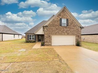 2579 Kent Dr, Southaven, MS 38672