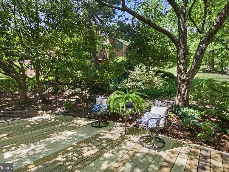 3712 Valley Dr — Photo 33