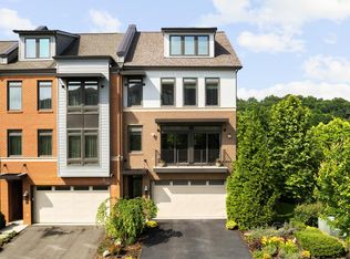 1505 Ribbon Limestone Ter SE, Leesburg, VA 20175