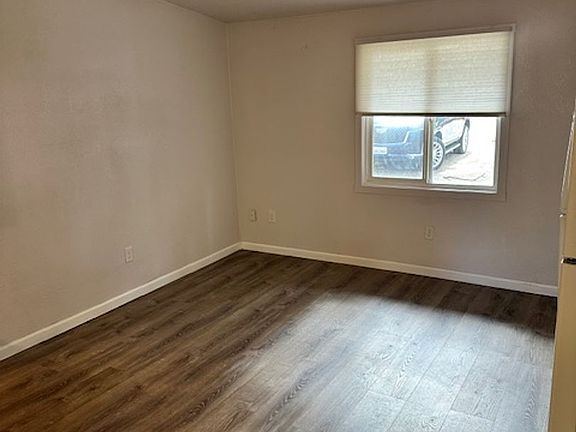 3rd image of 905 Lapham Dr Unit B