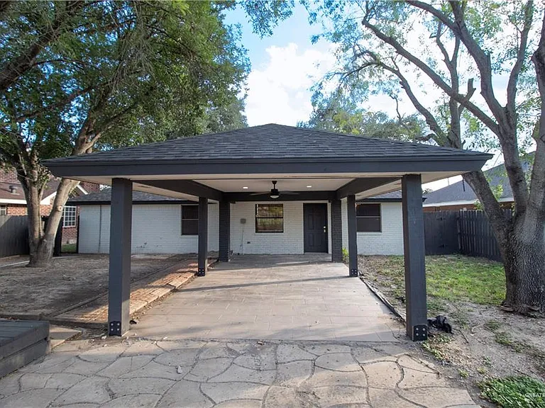 1615 Gloria Ann Dr — Photo 20