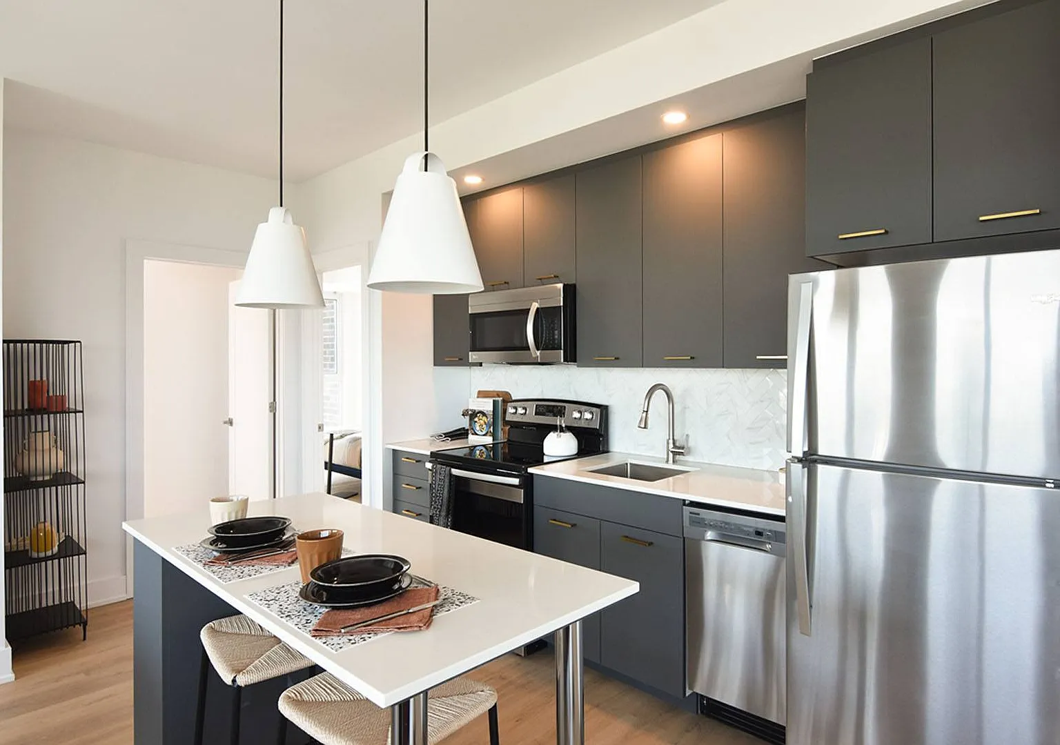 929 Richmond by Brigil — Photo 1
