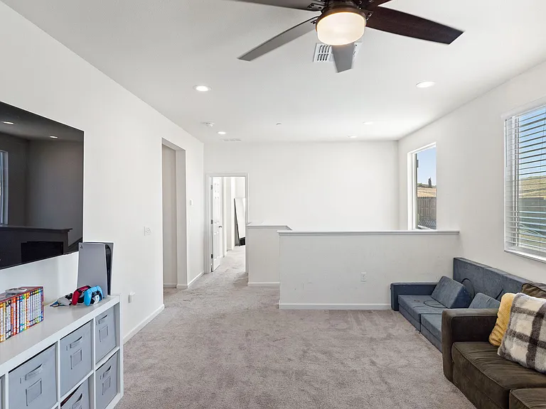 generously sized upstairs large bonus/playroom