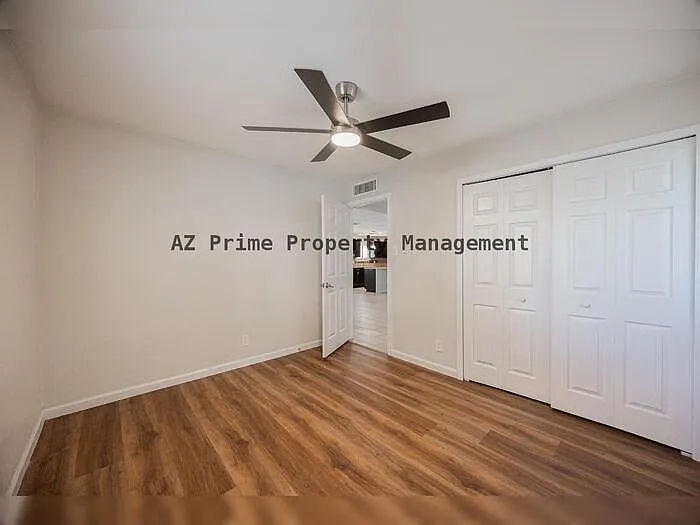 1332 E Whitton Ave — Photo 22