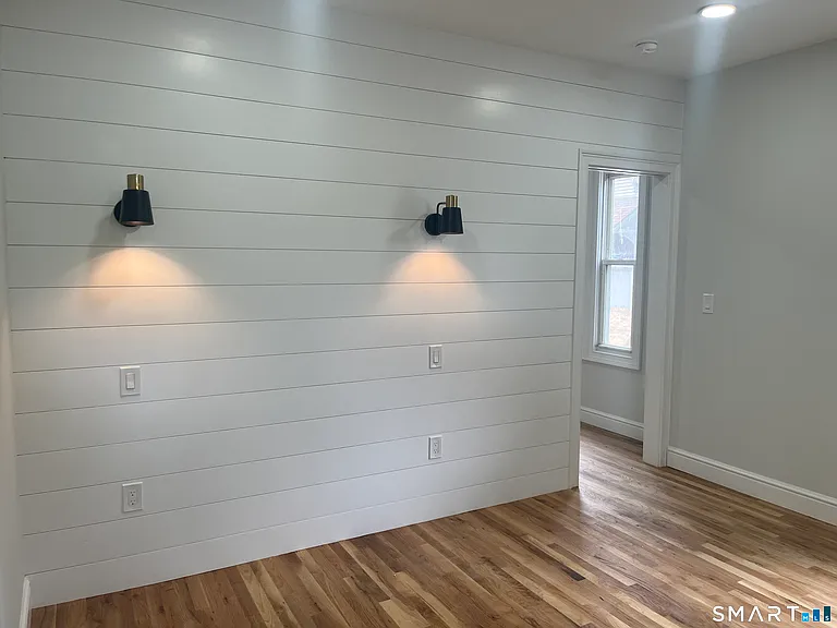 82 Howard Ave #1R — Photo 6