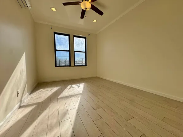 3009 Avenue N image 3 of 6