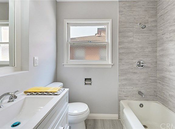 3rd image of 9239 De Adalena St