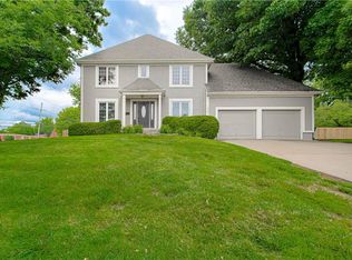 7446 Booth St, Prairie Village, KS 66208