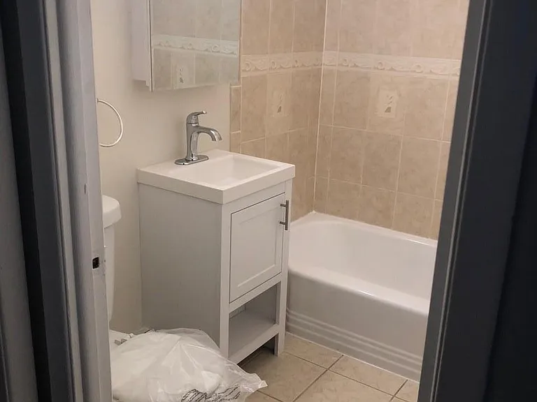 Karen Park Apartments — Photo 19