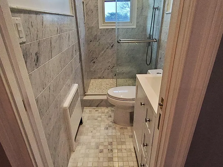 717 John St #2 — Photo 11