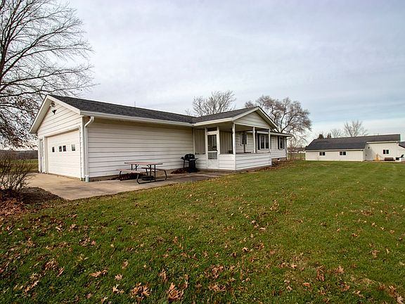 3rd image of 1939 Township Road 405