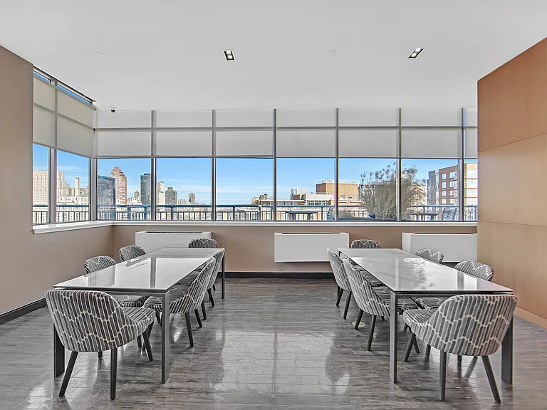 425 Main St #7G — Photo 14
