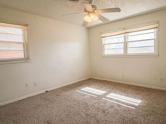 5th image of 2610 49th St