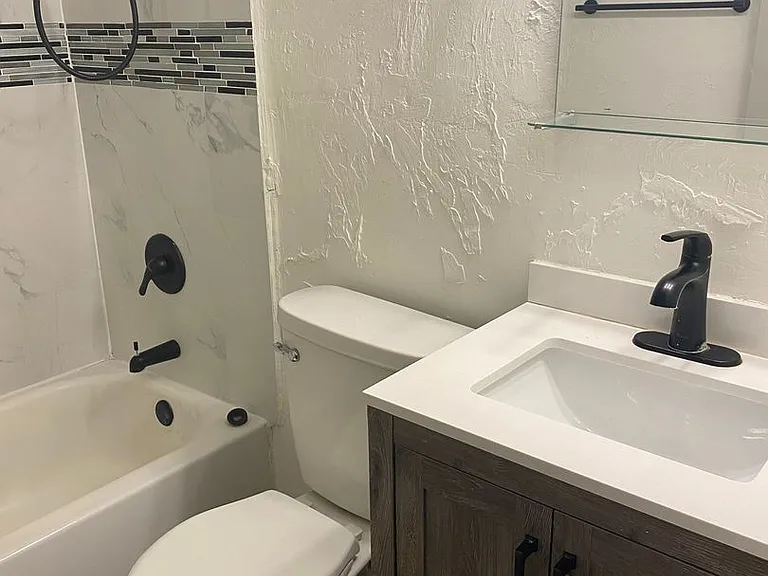 3160 E Riverside Dr — Photo 25