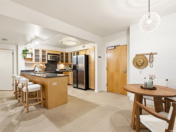 5th image of 600 Queen St APT 1109