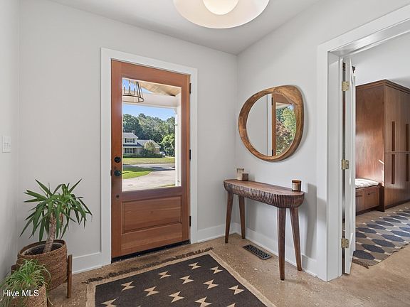 5th image of 2309 Lynnwood Drive