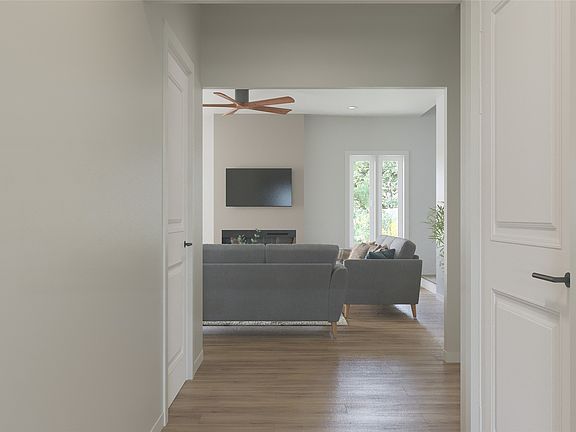 3rd image of 459 Lessie Cir