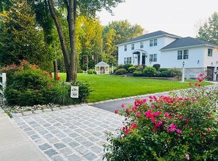 104 Stag Pl, Lincroft, NJ 07738