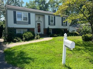 18908 Blue Heron Ln, Gaithersburg, MD 20879