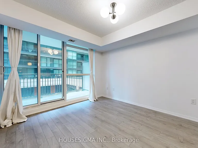 3091 Dufferin St #211 — Photo 5