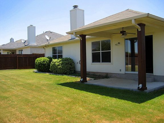 4th image of 1308 Willow Bluff Dr
