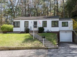 22 Park Ln, East Walpole, MA 02032