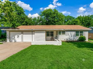 3821 Bonnie Dr, Fort Worth, TX 76116