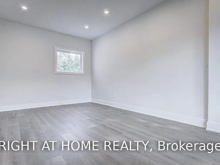 1165 Pinegrove Rd — Photo 2