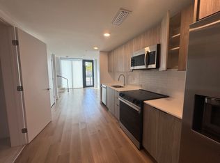 2201 Hollywood Blvd #113, Hollywood, FL 33020
