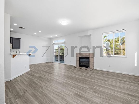 5th image of 406 Cape May Ct