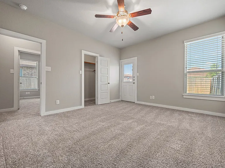 574 Creekside Frst — Photo 10