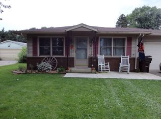 6 Circle Dr, Fisher, IL 61843