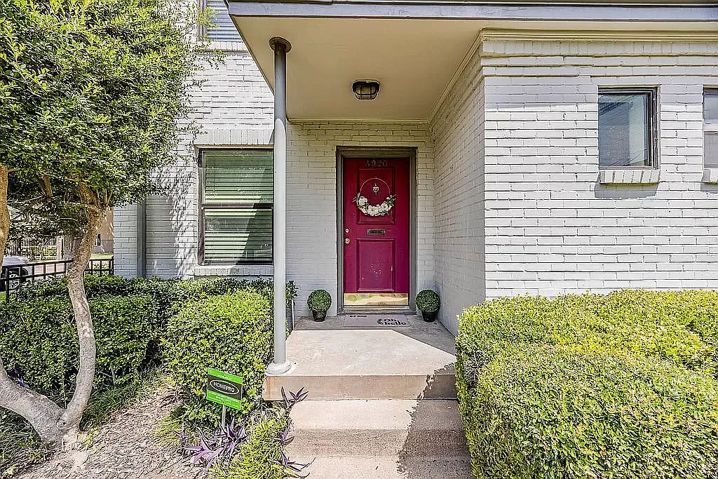 2 bed, $2,900 — Photo 1
