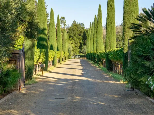 3242 Silverado Trail N, St. Helena, CA 94574