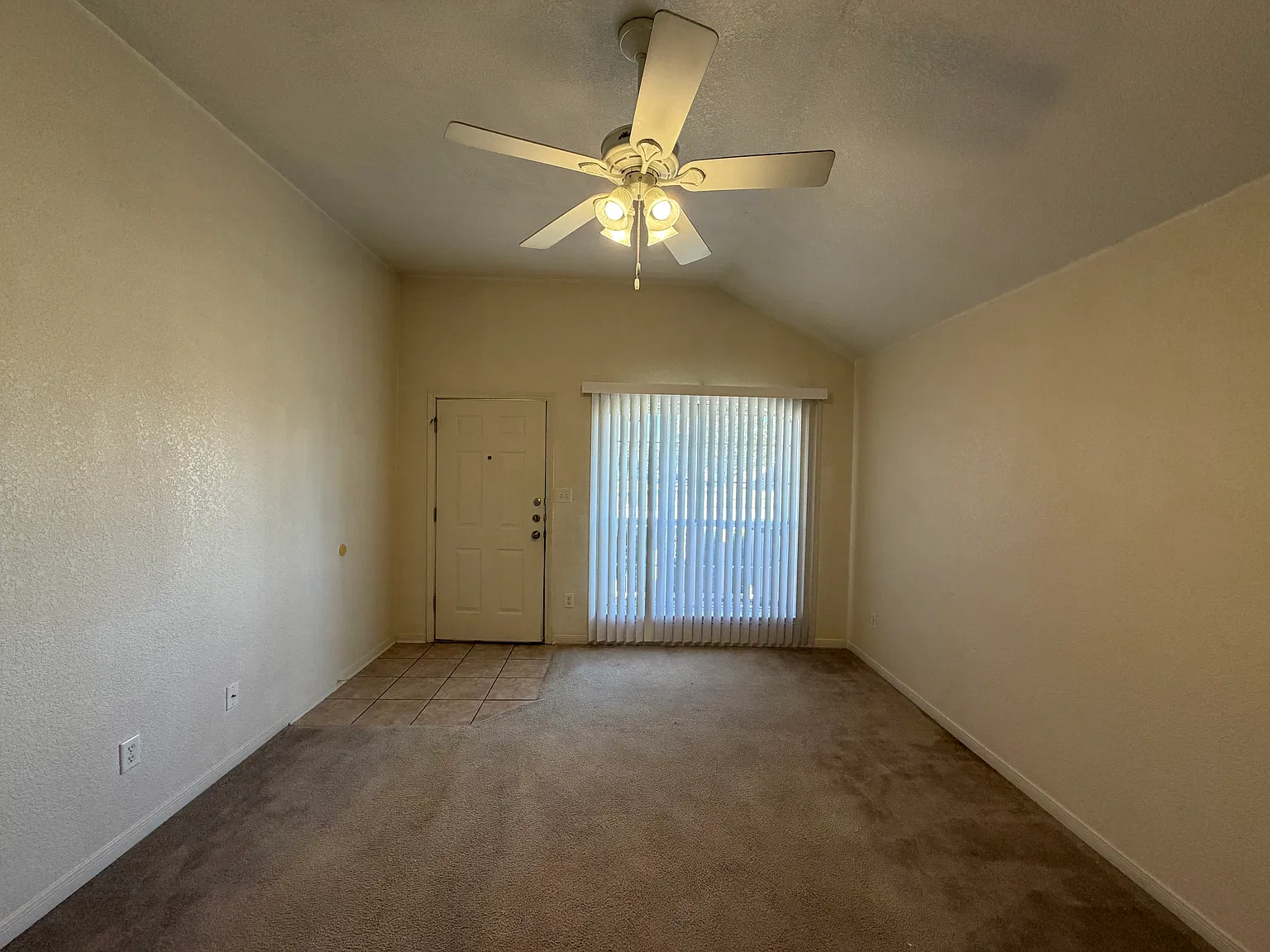 3 bed, 1300 sqft, $1,125 — Photo 3