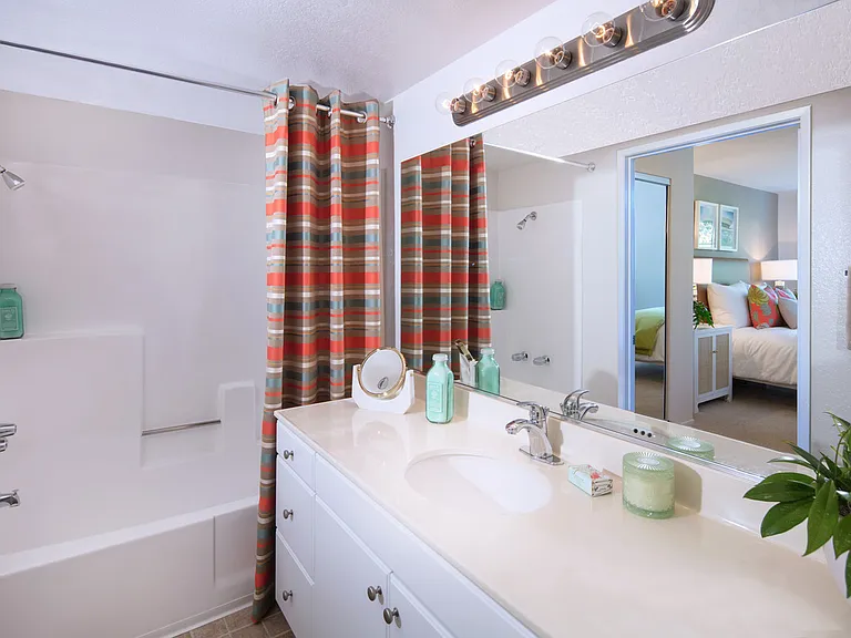 Rancho Maderas Apartment Homes — Photo 13
