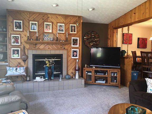 3rd image of 458 W Adams St N #49