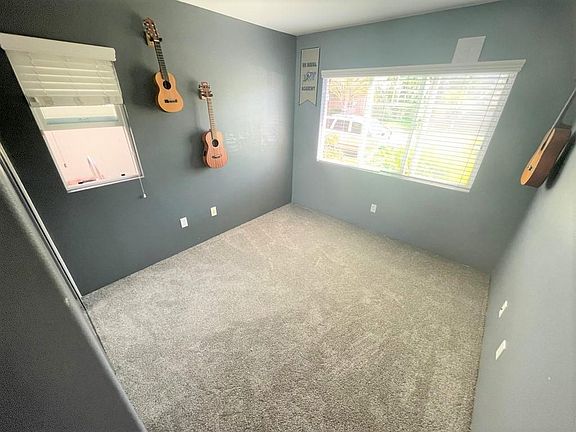 Bedroom off entry hall