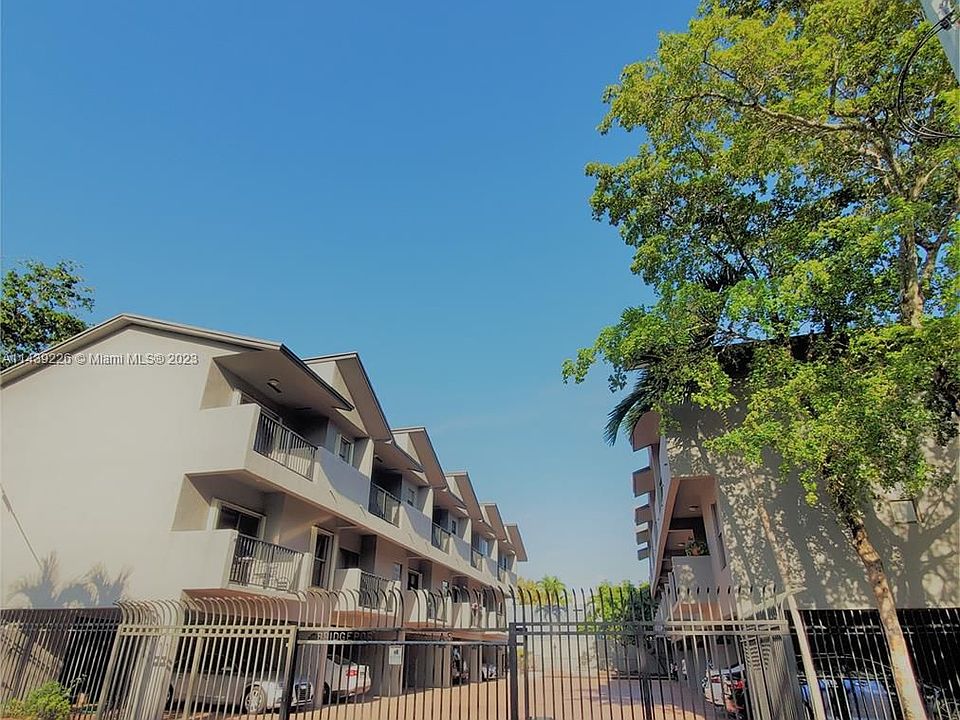 1st image of 2997 Bridgeport Ave #2997