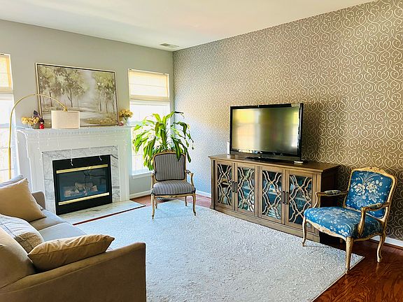 3rd image of 5990 Founders Hill Ct Unit 204