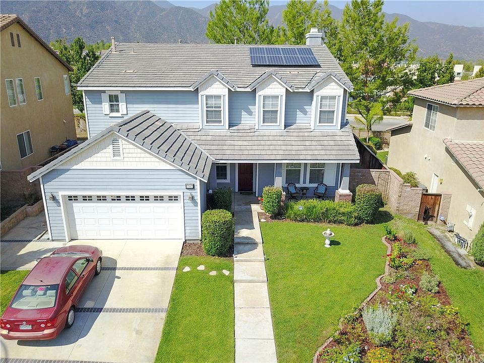 2nd image of 25047 Cliffrose St