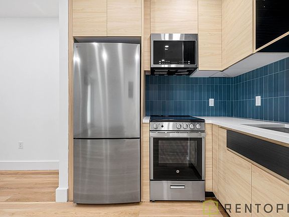 4th image of 190 Ainslie St #2B