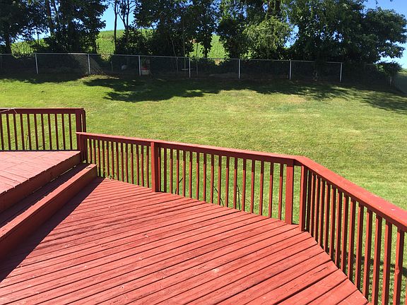 3rd image of 124 Cornerstone Dr