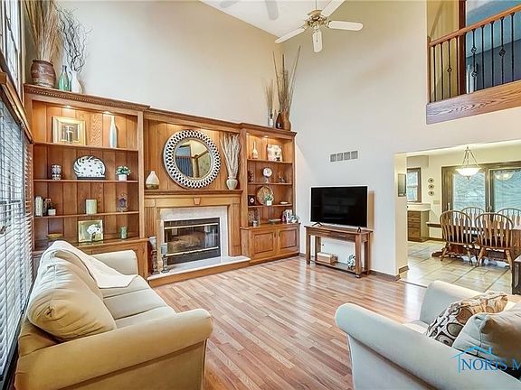 5th image of 1793 Lexington Dr