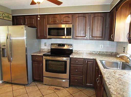 2nd image of 39 Dale Ave #39F