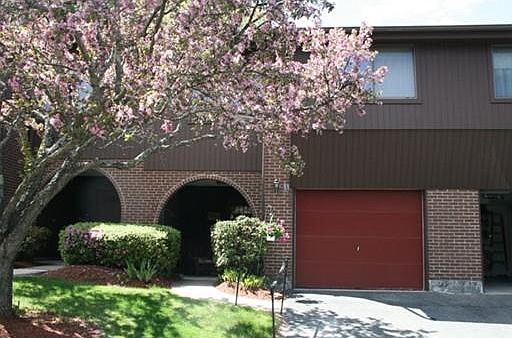 1st image of 51 Hawthorne Cir