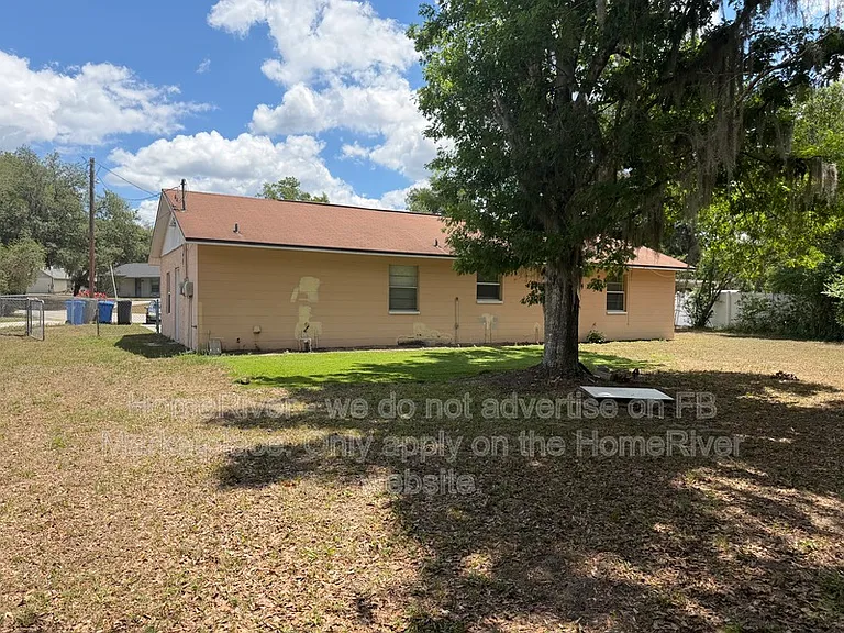 9702 Theresa Cir — Photo 13